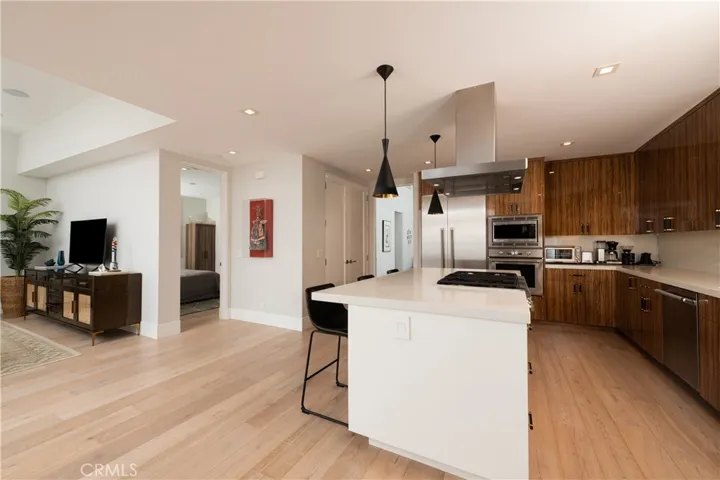 217 1/2 Marguerite Avenue, Corona Del Mar, California 92625
