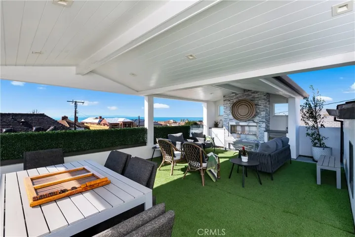 217 1/2 Marguerite Avenue, Corona Del Mar, California 92625