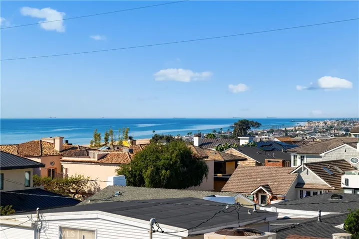 217 1/2 Marguerite Avenue, Corona Del Mar, California 92625