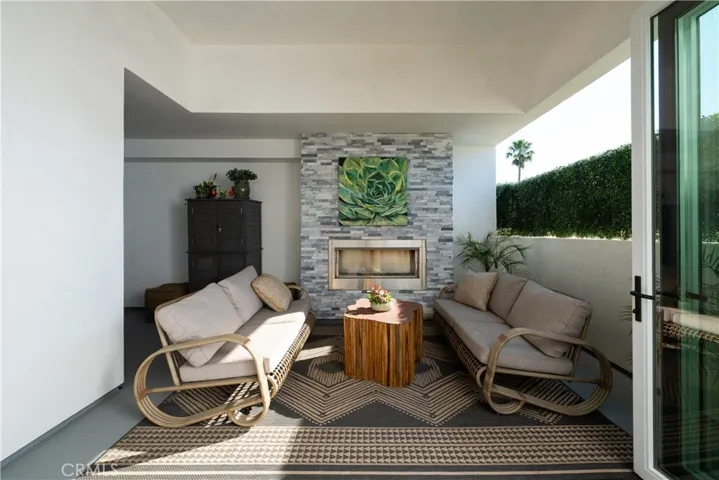 217 1/2 Marguerite Avenue, Corona Del Mar, California 92625