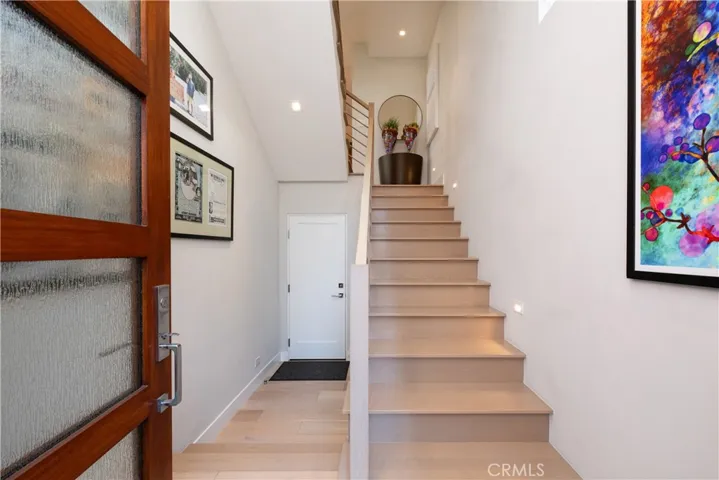 217 1/2 Marguerite Avenue, Corona Del Mar, California 92625