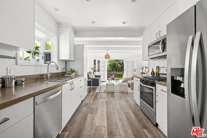 2702 Cardiff Avenue, Los Angeles, California 90034