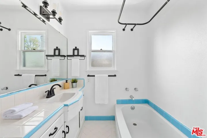 2702 Cardiff Avenue, Los Angeles, California 90034