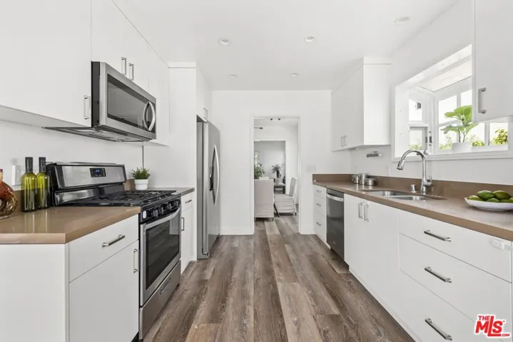 2702 Cardiff Avenue, Los Angeles, California 90034