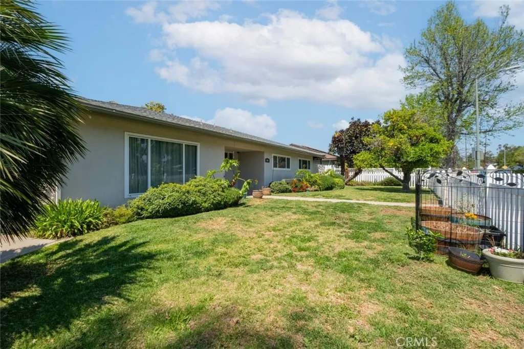 9419 Haskell Avenue, North Hills, California 91343, 4 Bedrooms Bedrooms, ,2 BathroomsBathrooms,Residential,For Sale,Haskell,SR25076715