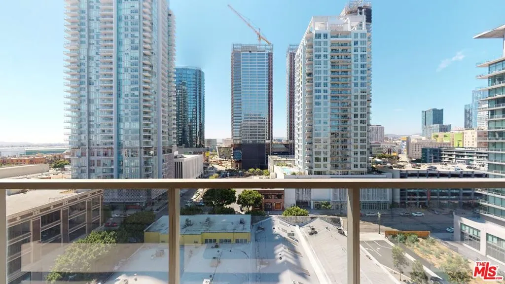 1155 S Grand Avenue 1108, Los Angeles, California 90015, 2 Bedrooms Bedrooms, ,2 BathroomsBathrooms,Residential,For Sale,Grand,25517905