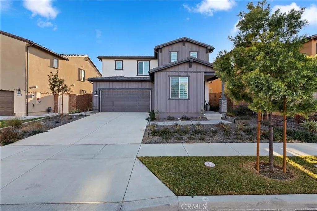 2275 Melogold Way, Corona, California 92883 home-pic-2