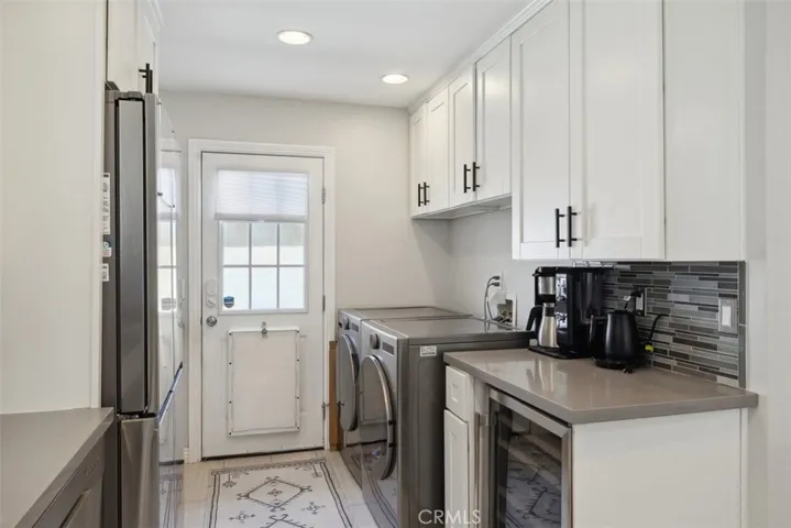 22327 Gifford Street, Canoga Park, California 91303