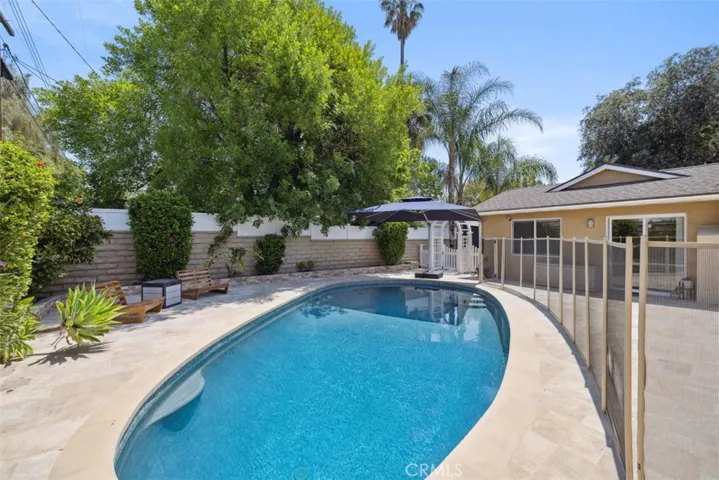 22327 Gifford Street, Canoga Park, California 91303