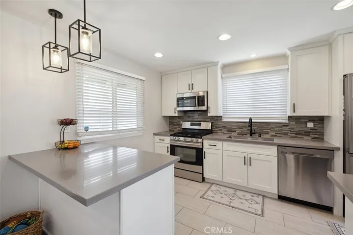 22327 Gifford Street, Canoga Park, California 91303