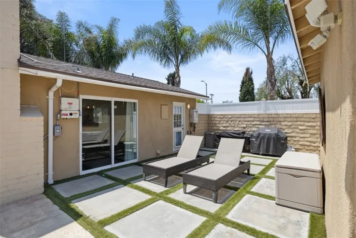 22327 Gifford Street, Canoga Park, California 91303