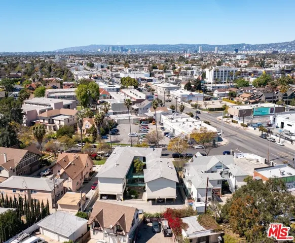 1922 S Hobart Boulevard, Los Angeles, California 90018