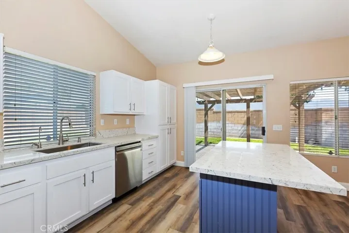 2742 W Sunnyview Drive, Rialto, California 92377