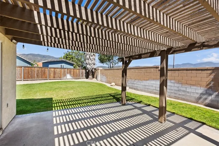 2742 W Sunnyview Drive, Rialto, California 92377
