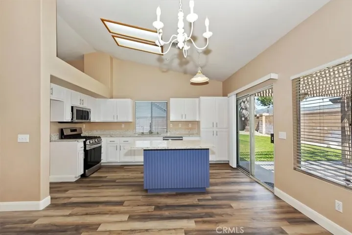 2742 W Sunnyview Drive, Rialto, California 92377