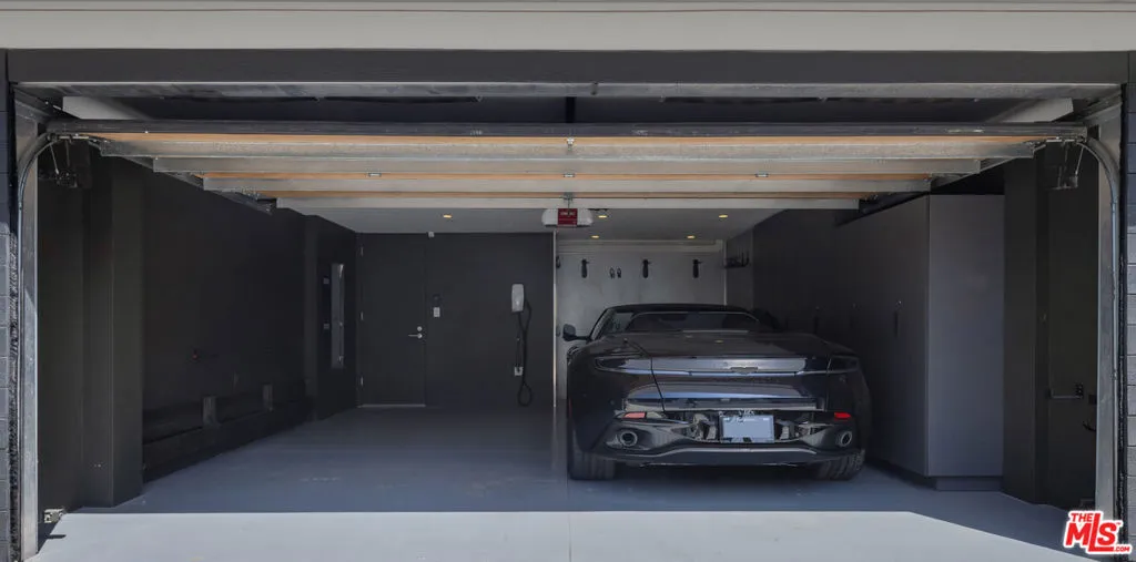 621 Mildred Avenue, Venice, California 90291 home-pic-18