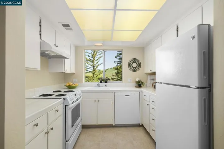1129 Avenida Sevilla 6c, Walnut Creek, California 94595