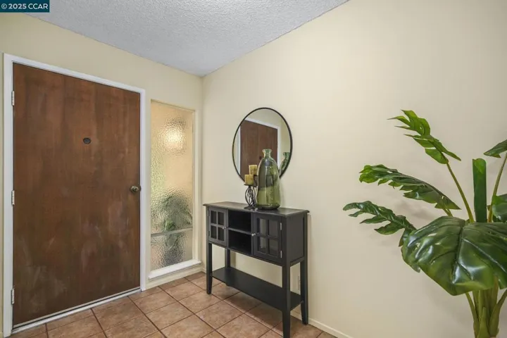 1129 Avenida Sevilla 6c, Walnut Creek, California 94595