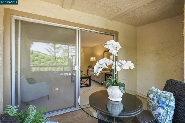 1129 Avenida Sevilla 6c, Walnut Creek, California 94595