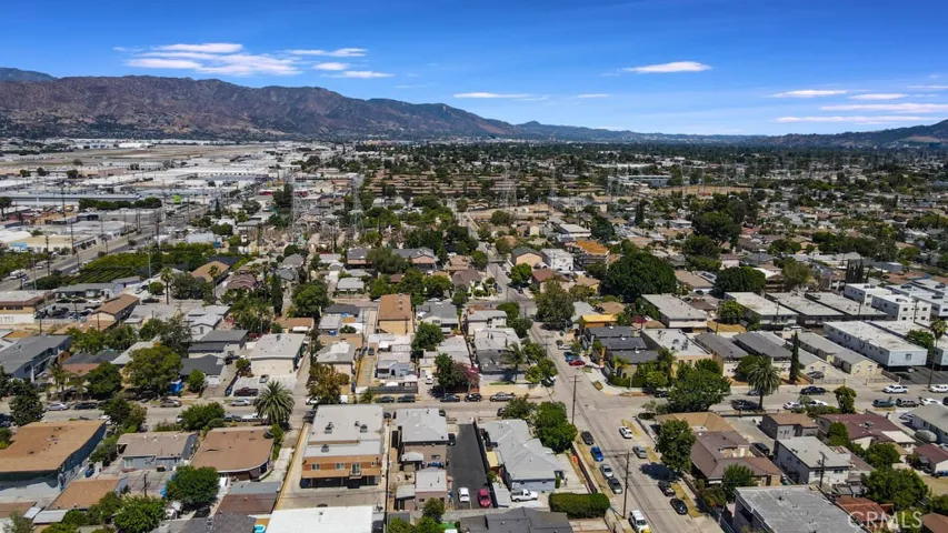 6709 Lemp Avenue, North Hollywood, California 91606