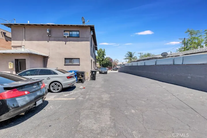 6709 Lemp Avenue, North Hollywood, California 91606