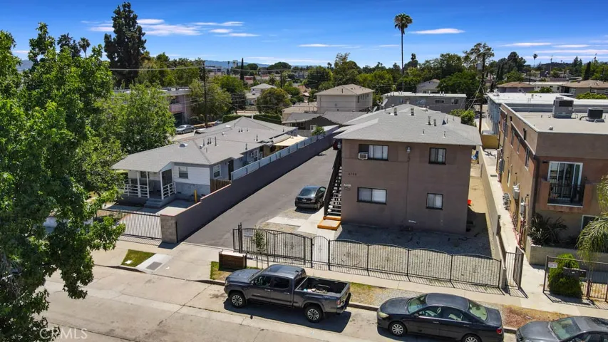 6709 Lemp Avenue, North Hollywood, California 91606