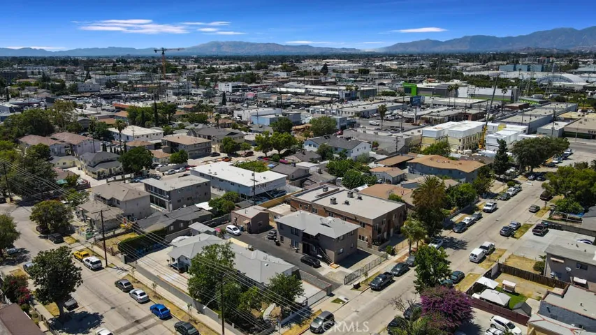 6709 Lemp Avenue, North Hollywood, California 91606