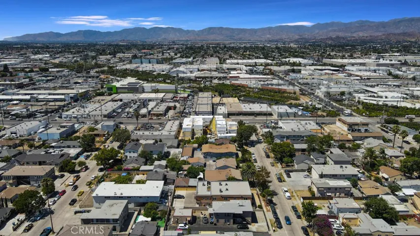 6709 Lemp Avenue, North Hollywood, California 91606