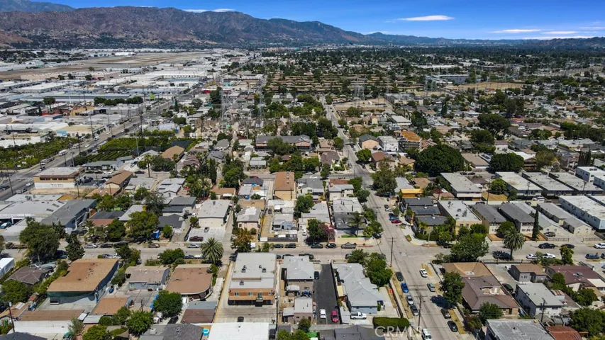 6709 Lemp Avenue, North Hollywood, California 91606