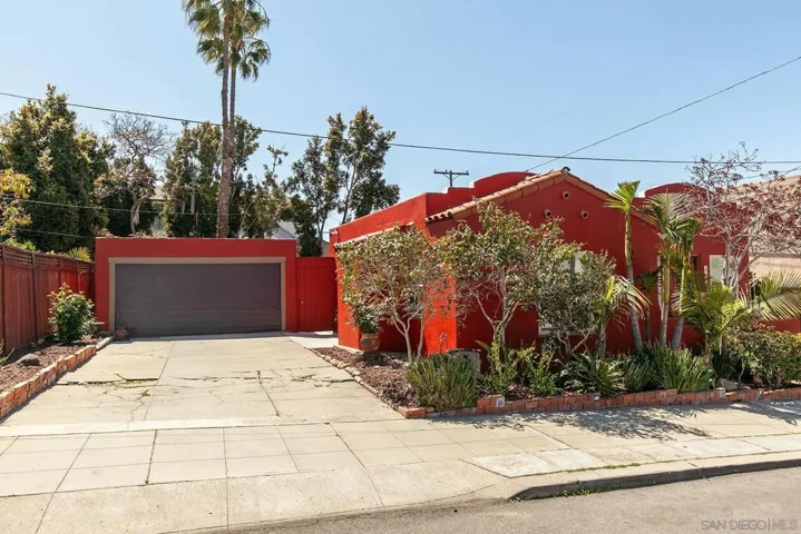 Large Detached 2 car garage and large driveway