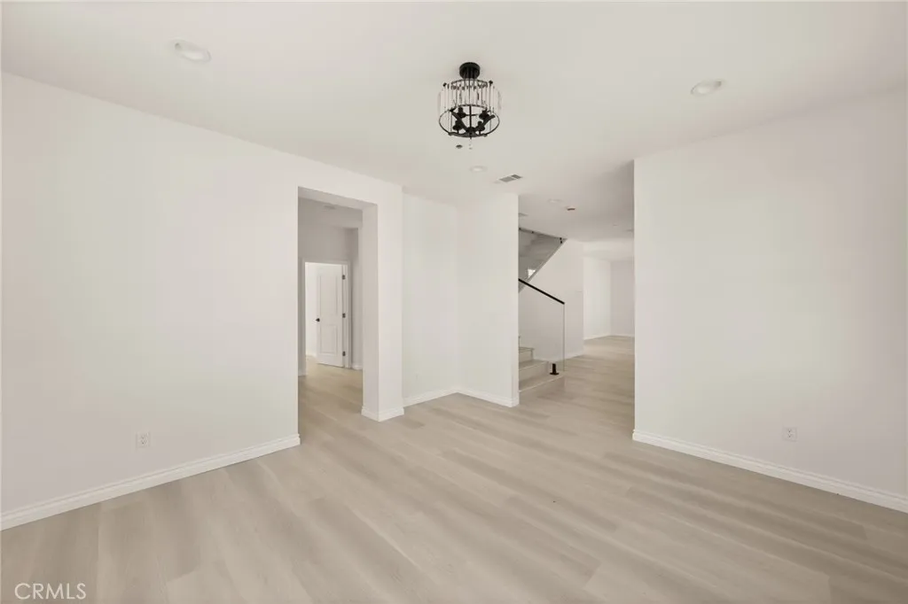 5979 Copperfield Avenue, Riverside, California 92506 home-pic-15