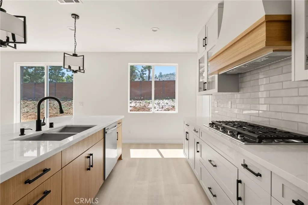 5979 Copperfield Avenue, Riverside, California 92506 home-pic-6