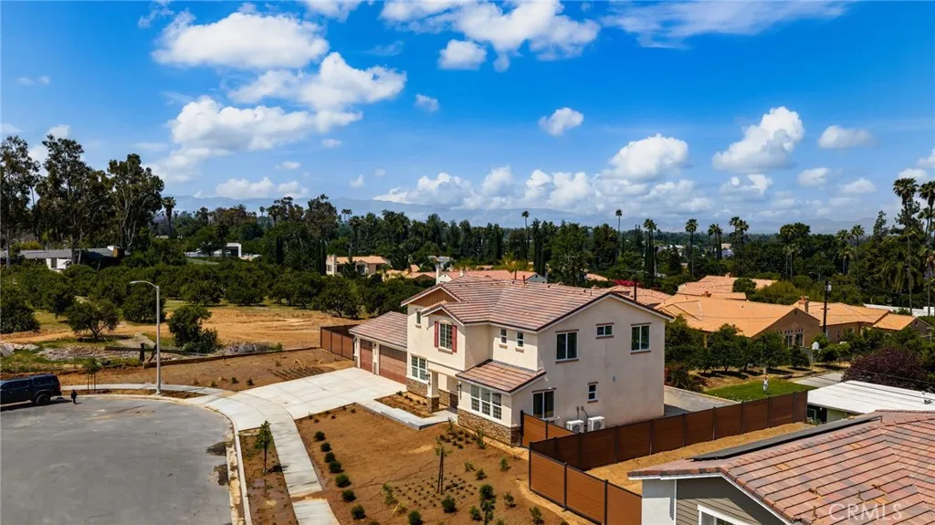 5979 Copperfield Avenue, Riverside, California 92506 home-pic-37