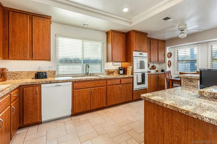 13250 Villa Monte, Lakeside, California 92040