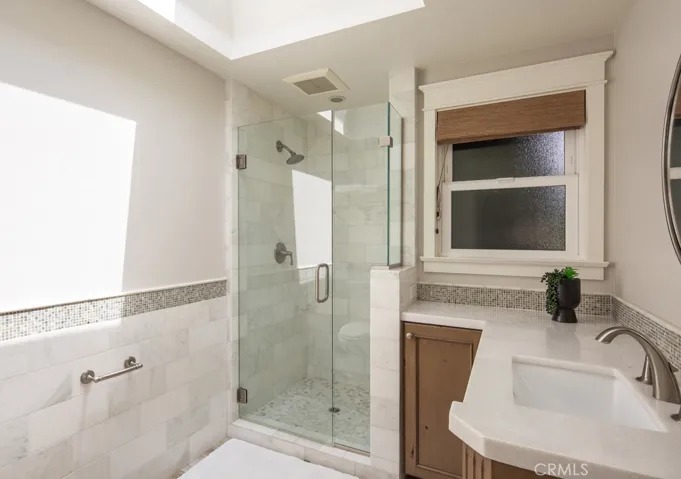 531 De Anza Drive, Corona Del Mar, California 92625