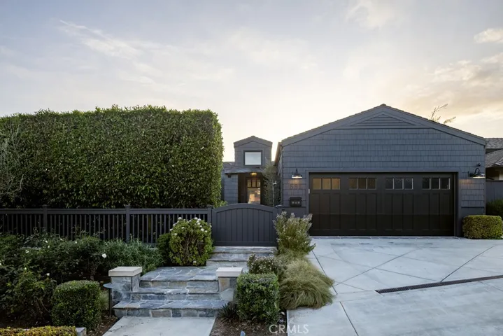 531 De Anza Drive, Corona Del Mar, California 92625