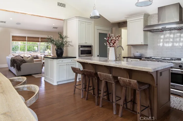 531 De Anza Drive, Corona Del Mar, California 92625