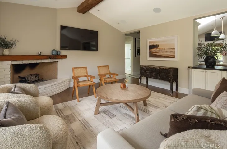 531 De Anza Drive, Corona Del Mar, California 92625