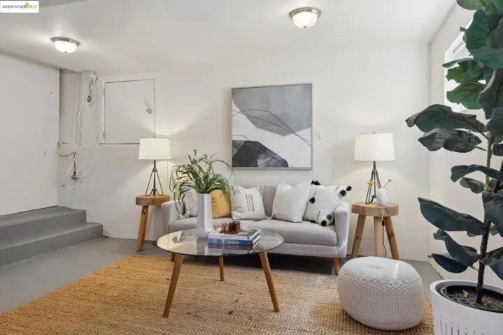 5725 Alta Punta Ave, El Cerrito, California 94530