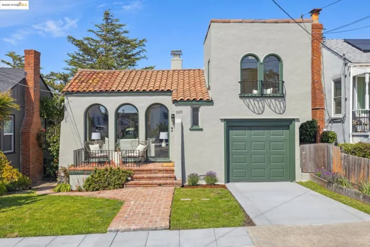 5725 Alta Punta Ave, El Cerrito, California 94530