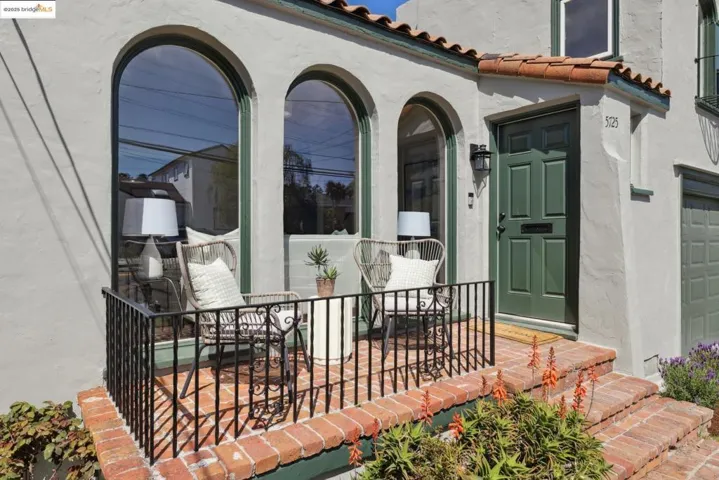 5725 Alta Punta Ave, El Cerrito, California 94530