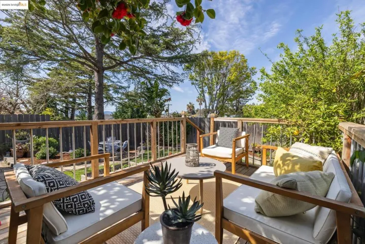 5725 Alta Punta Ave, El Cerrito, California 94530