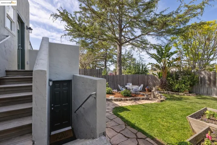 5725 Alta Punta Ave, El Cerrito, California 94530