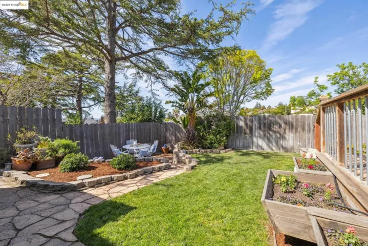 5725 Alta Punta Ave, El Cerrito, California 94530