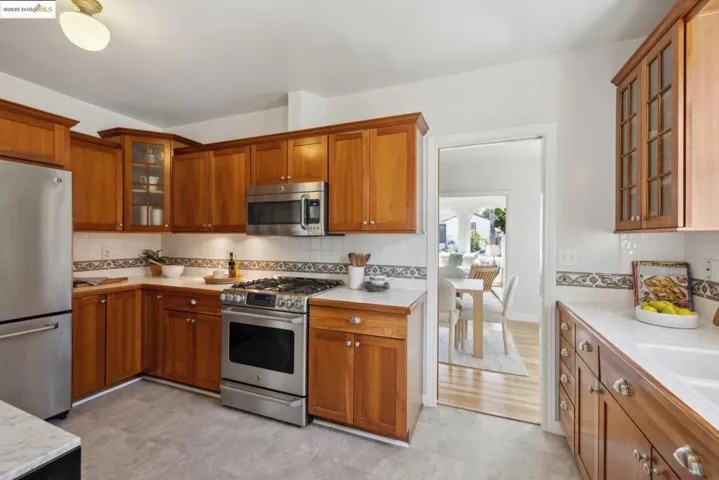 5725 Alta Punta Ave, El Cerrito, California 94530