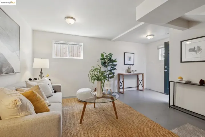 5725 Alta Punta Ave, El Cerrito, California 94530