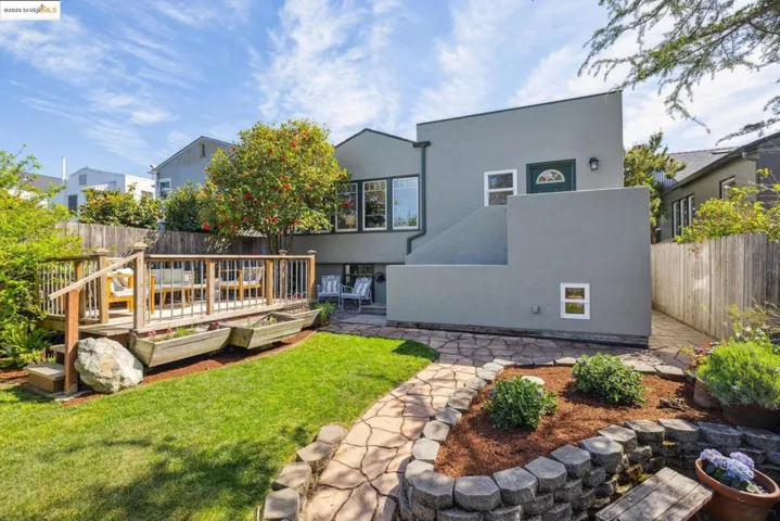 5725 Alta Punta Ave, El Cerrito, California 94530