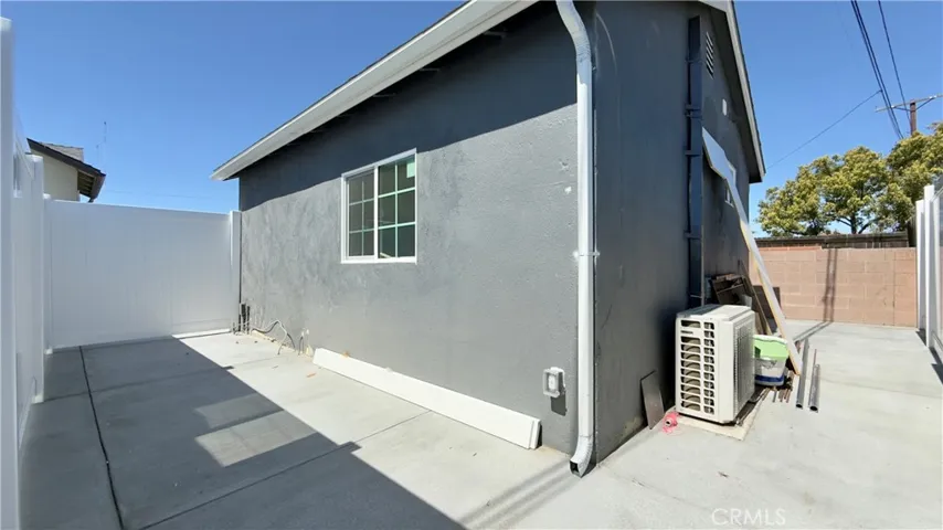 9840 Natick Avenue, North Hills, California 91343