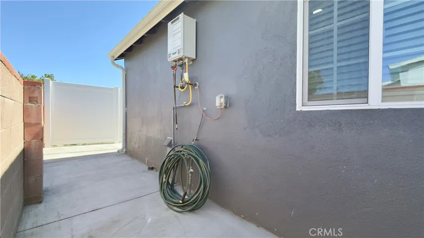 9840 Natick Avenue, North Hills, California 91343