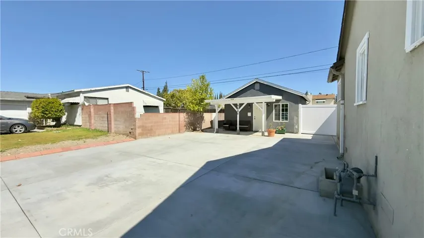 9840 Natick Avenue, North Hills, California 91343